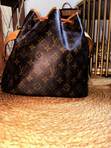 Louis vuitton petite - louis,